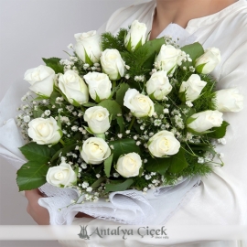 Antalya Çiçekçi 25 Adet Beyaz Gül Buketi